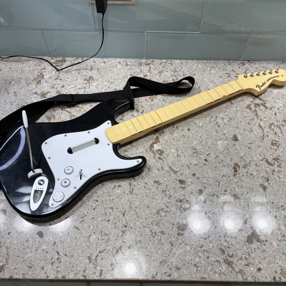 Rock Band Fender Stratocaster‎ Guitar Wireless Video Game Controller (no dongle)